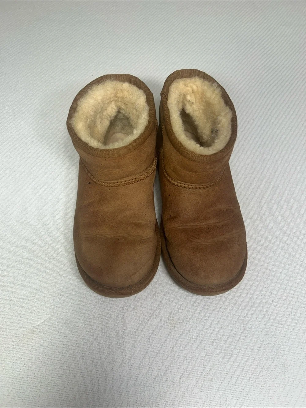 UGG Kids Chestnut Brown Shearling-Lined Ankle Boots